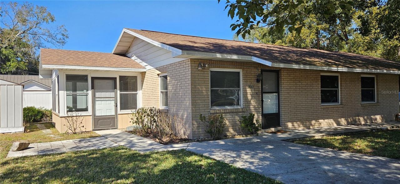 38101 10th Avenue, Zephyrhills, FL 33542 Main Photo