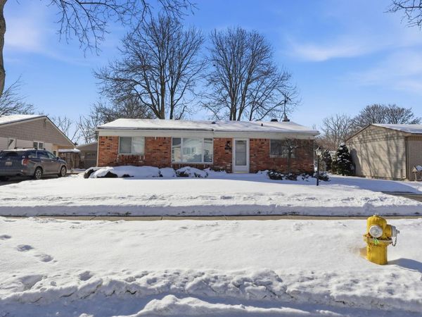 50673 Jim Drive, Chesterfield, MI 48047