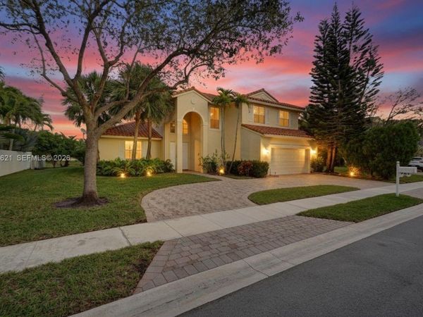 751 SW 191st Ave, Pembroke Pines, FL 33029