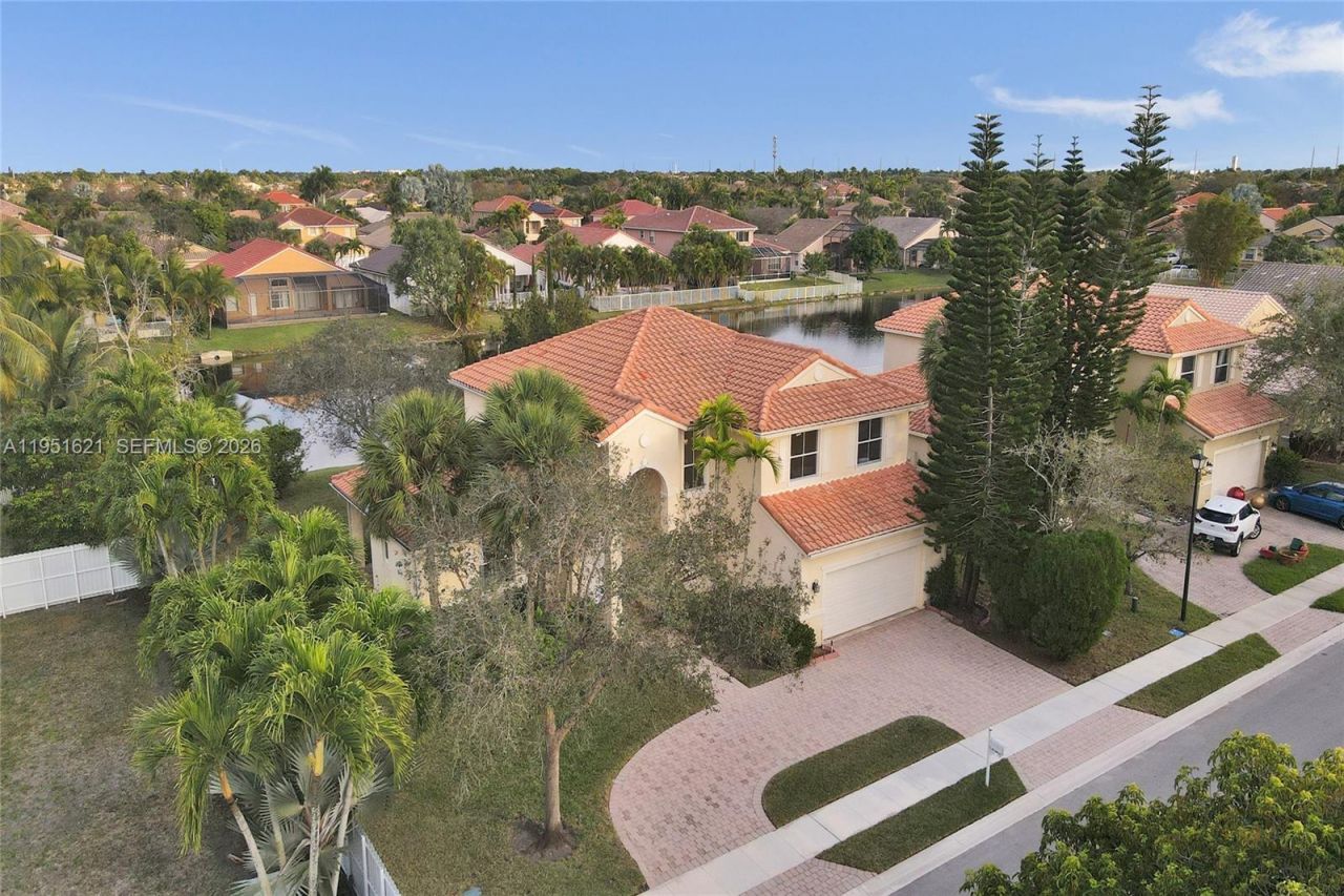 751 SW 191st Ave, Pembroke Pines, FL 33029 Photo