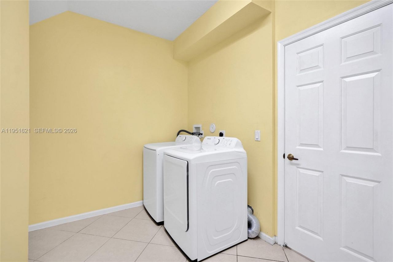 751 SW 191st Ave, Pembroke Pines, FL 33029 Photo