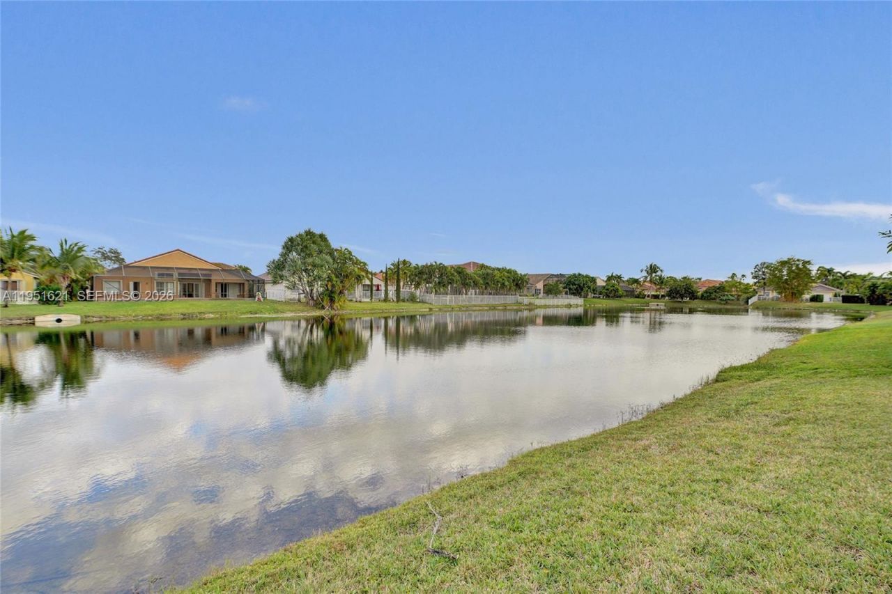 751 SW 191st Ave, Pembroke Pines, FL 33029 Photo