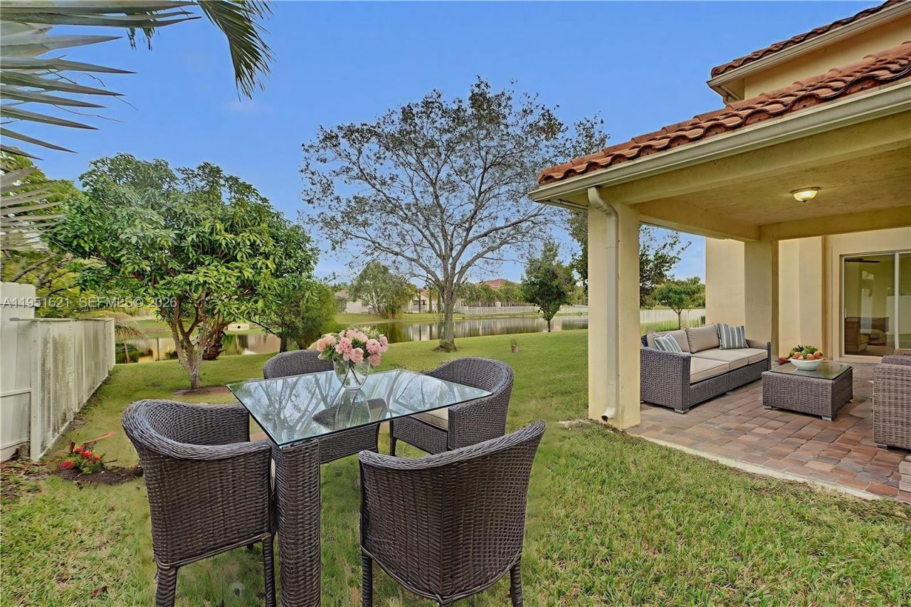 751 SW 191st Ave, Pembroke Pines, FL 33029 Photo