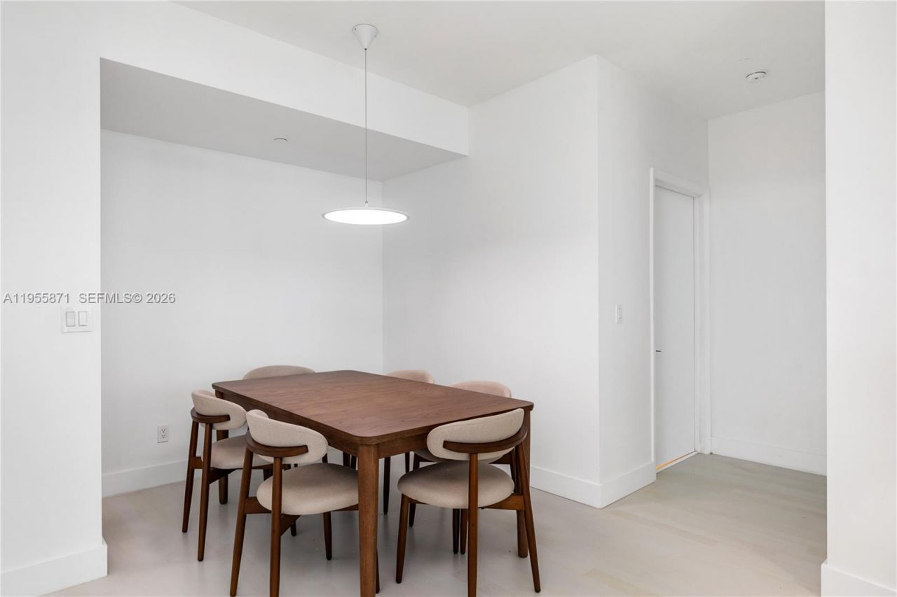 300 S Pointe Dr, Unit 907, Miami Beach, FL 33139 Photo