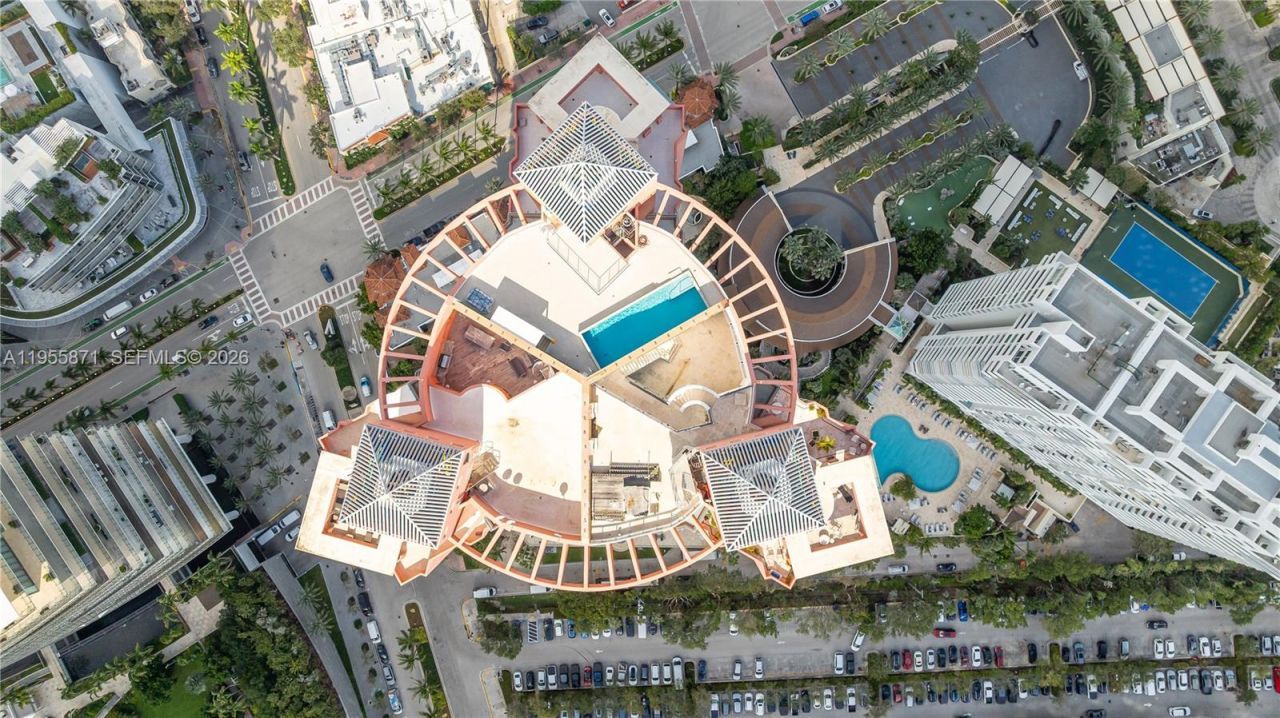 300 S Pointe Dr, Unit 907, Miami Beach, FL 33139 Photo