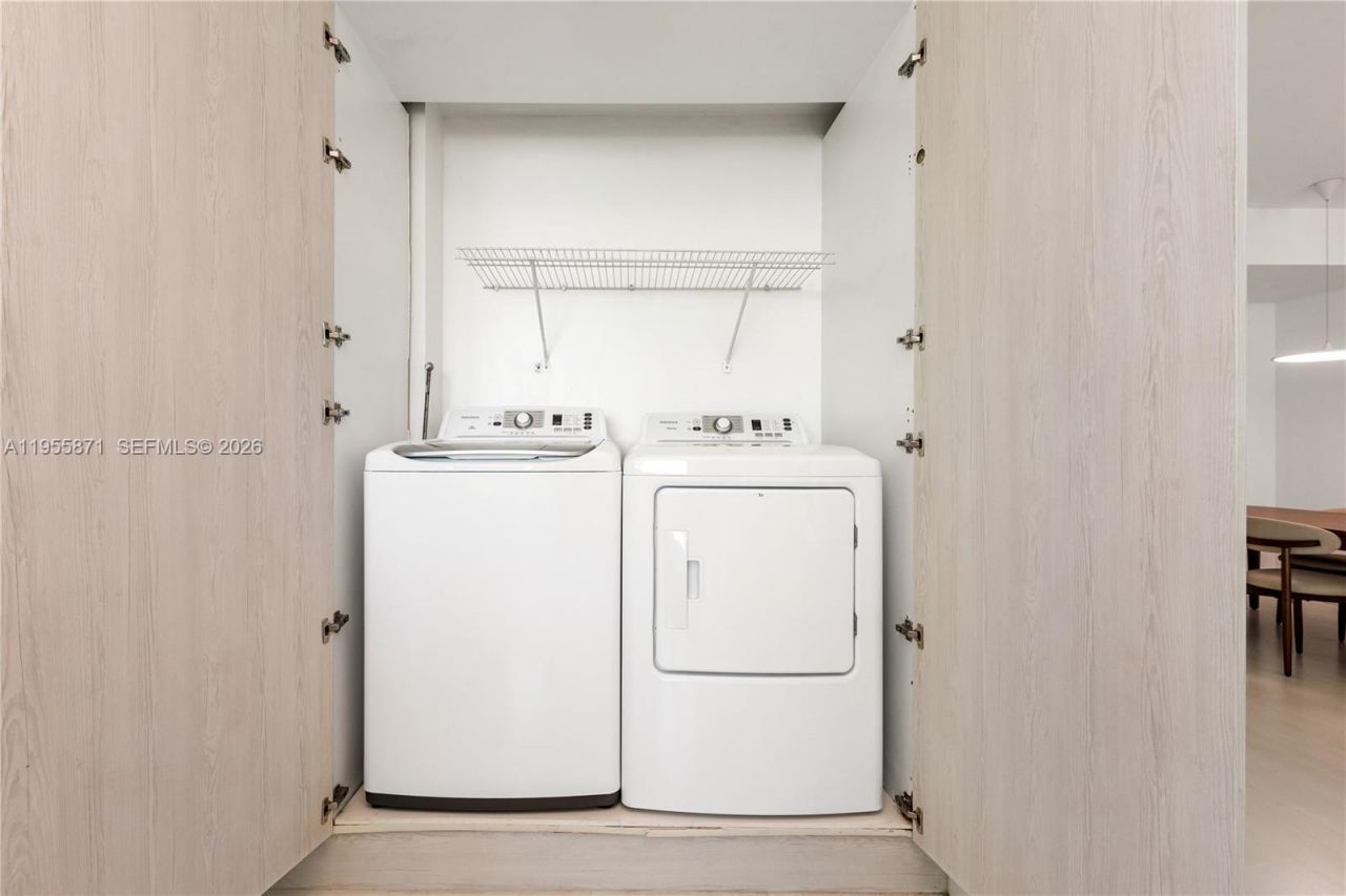 300 S Pointe Dr, Unit 907, Miami Beach, FL 33139 Photo