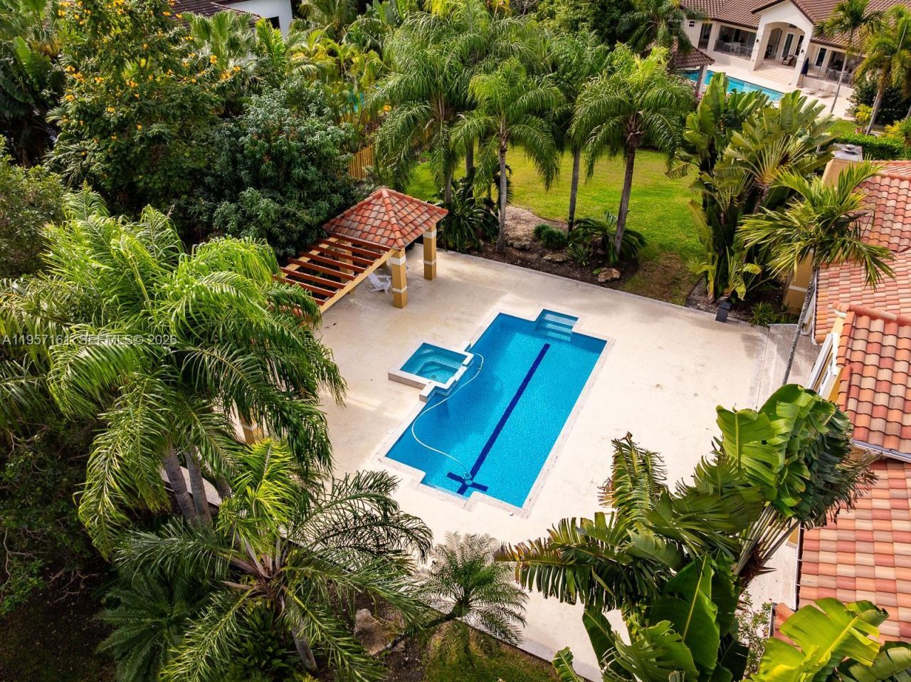 5770 SW 128th St , Pinecrest, FL 33156 Photo