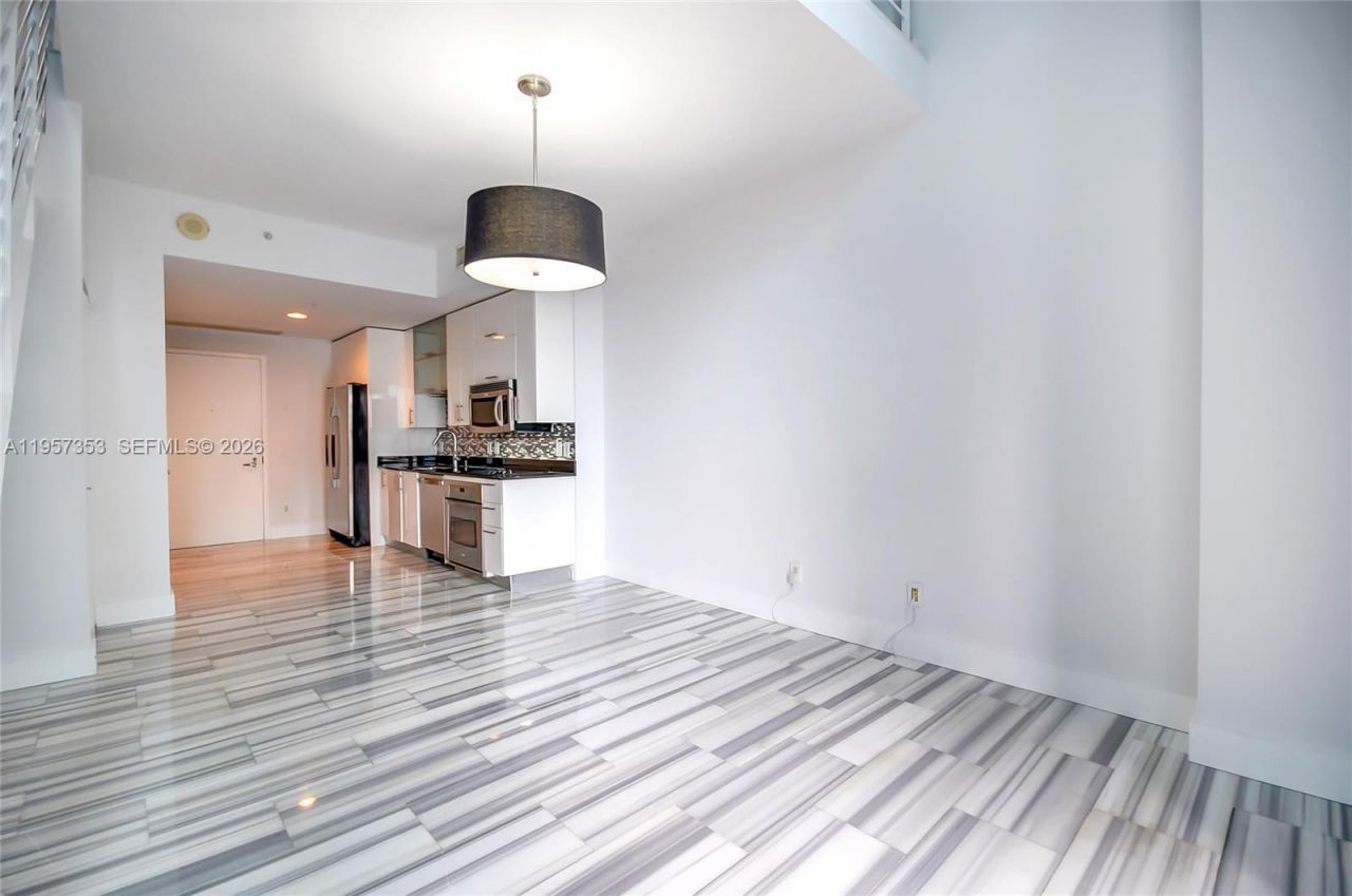 60 SW 13th St, Unit 3004, Miami, FL 33130 Photo