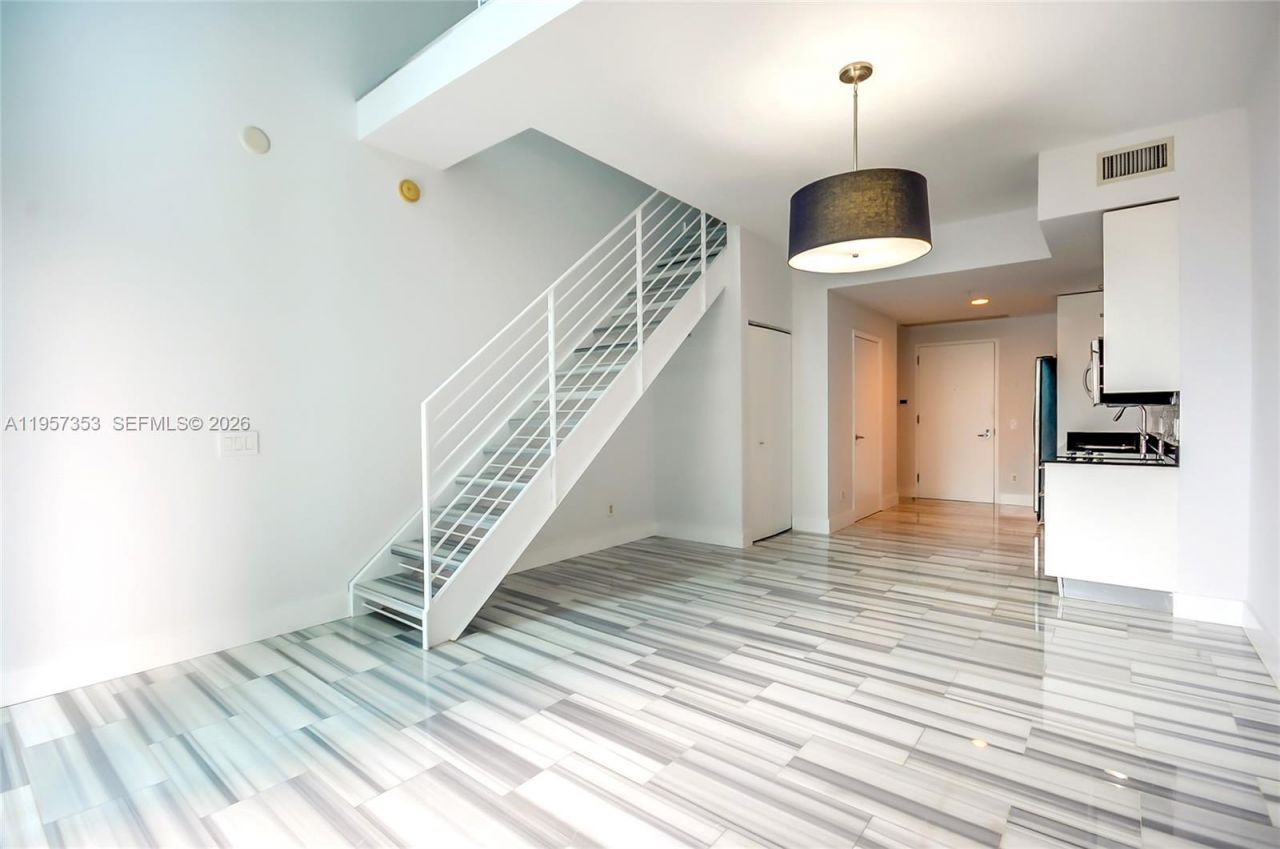 60 SW 13th St, Unit 3004, Miami, FL 33130 Photo