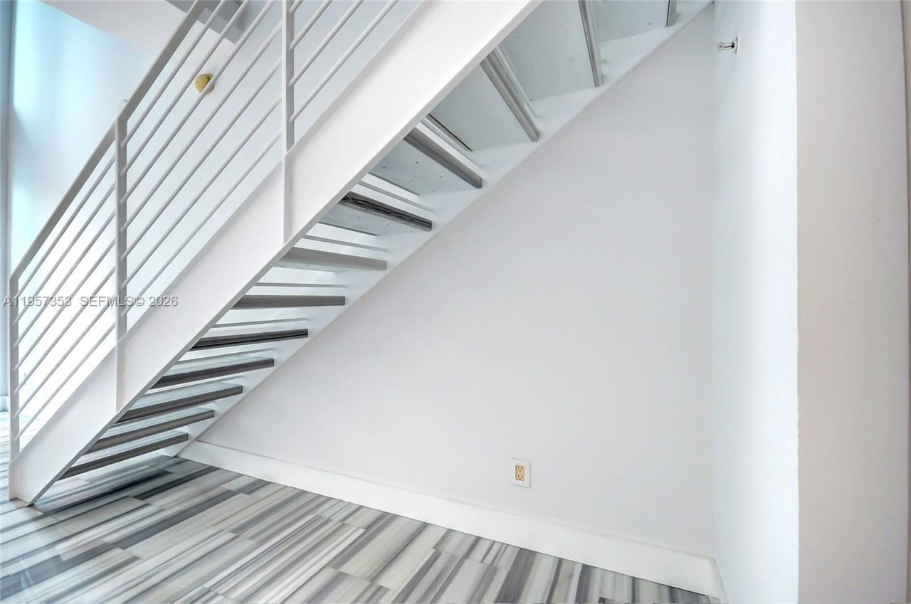 60 SW 13th St, Unit 3004, Miami, FL 33130 Photo