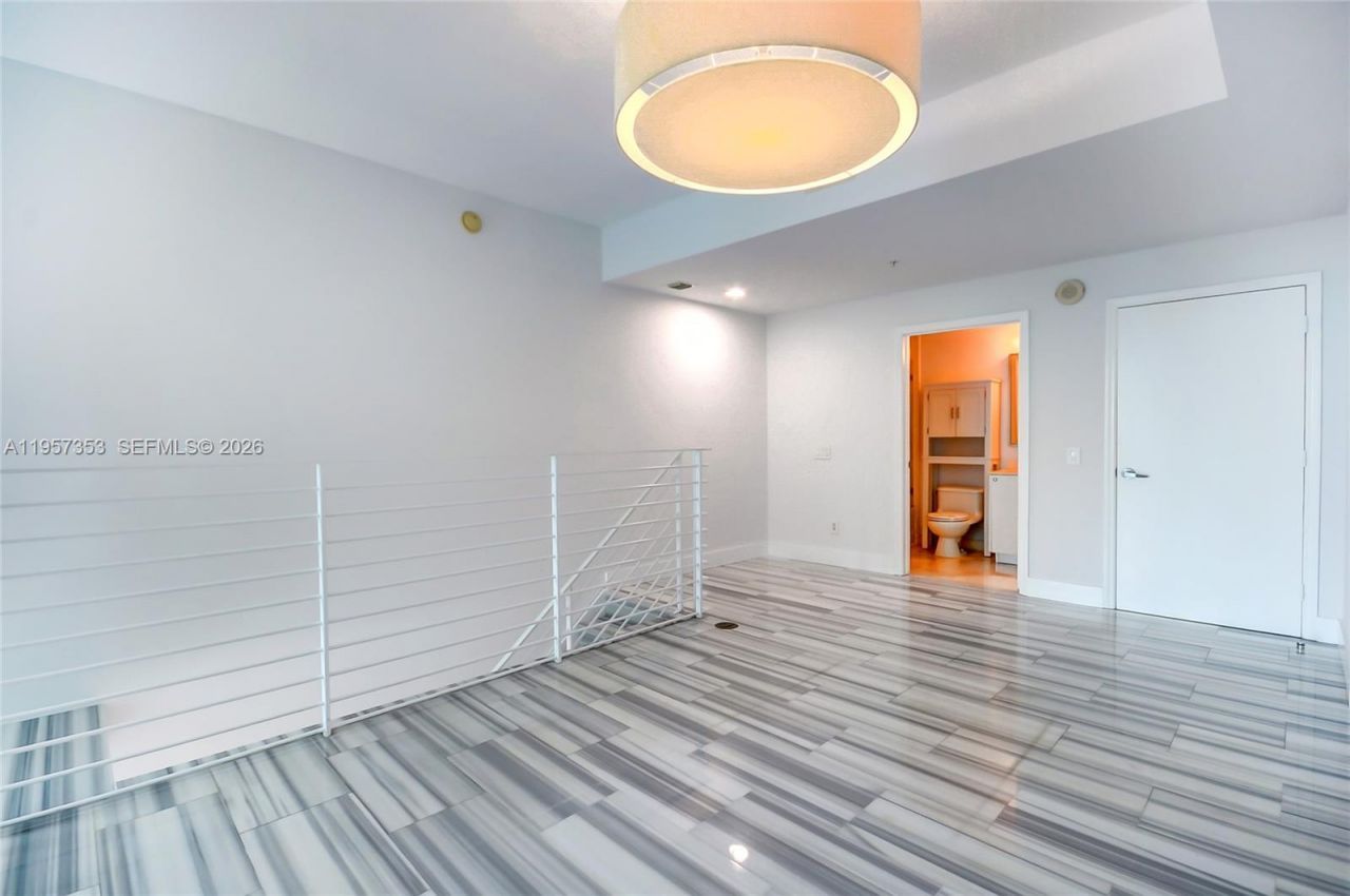 60 SW 13th St, Unit 3004, Miami, FL 33130 Photo