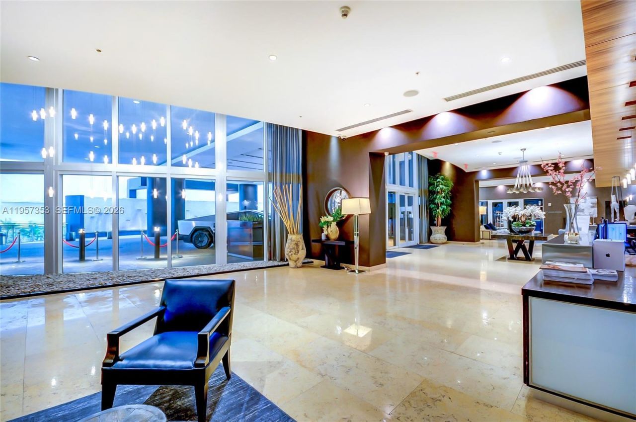 60 SW 13th St, Unit 3004, Miami, FL 33130 Photo