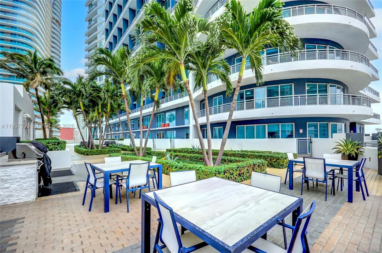 60 SW 13th St, Unit 3004, Miami, FL 33130 Photo