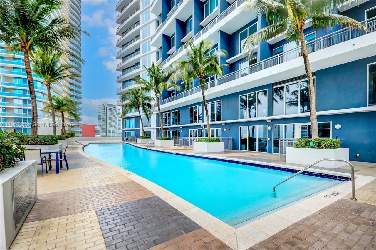 60 SW 13th St, Unit 3004, Miami, FL 33130 Photo