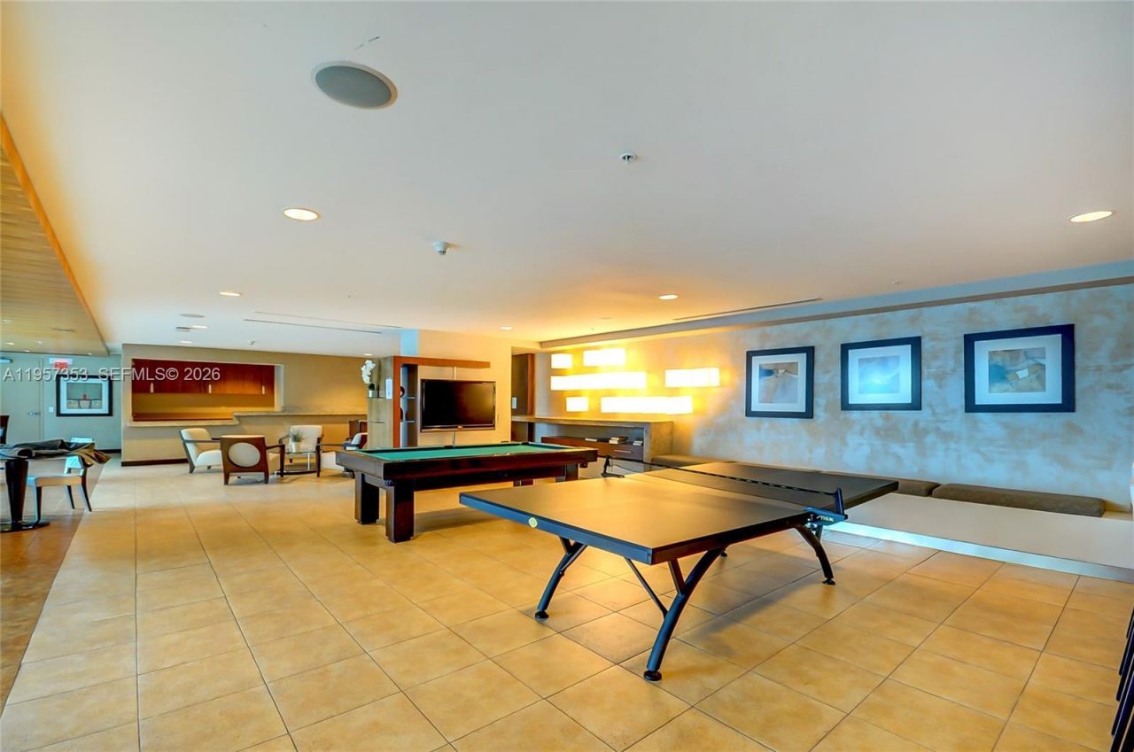 60 SW 13th St, Unit 3004, Miami, FL 33130 Photo