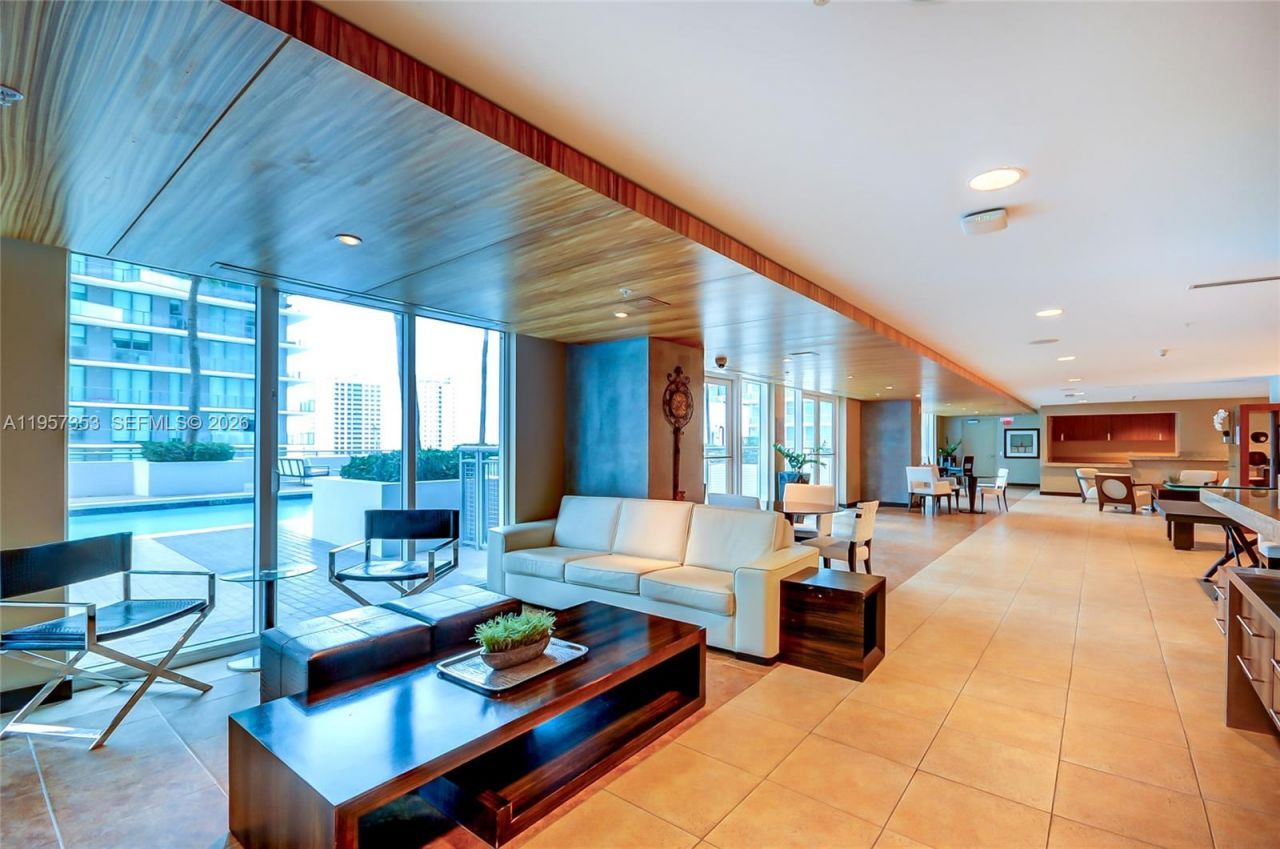 60 SW 13th St, Unit 3004, Miami, FL 33130 Photo