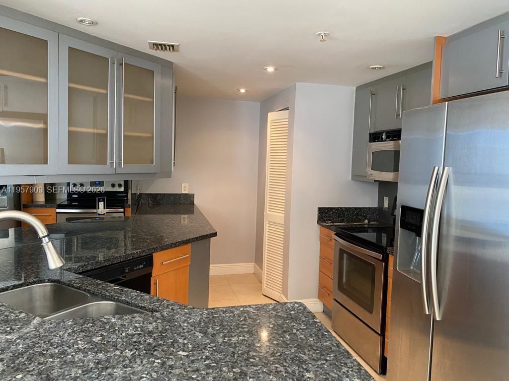 701 Brickell Key Blvd, Unit 1902, Miami, FL 33131 Photo