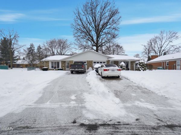 2113/2115 Kimberly Drive, Lima, OH 45805