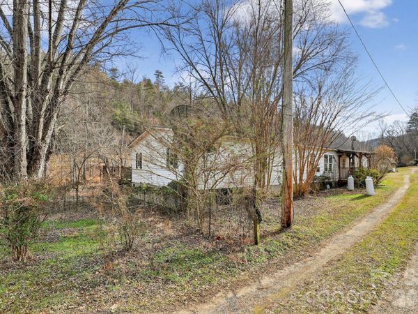 15 Wright Road, Whittier, NC 28789