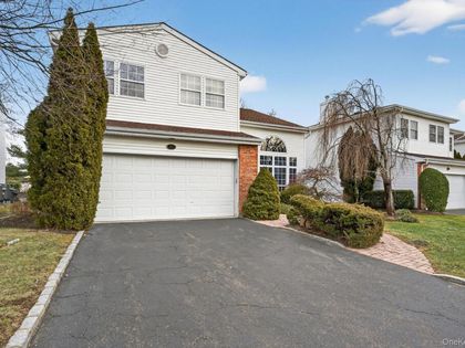 27 Hamlet Drive Commack, NY 11725