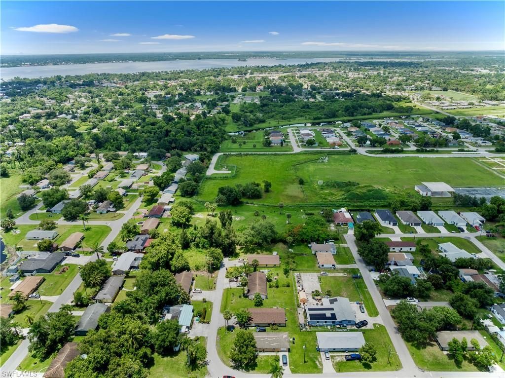 210 Charlotte Ave, Fort Myers, FL 33916 Photo