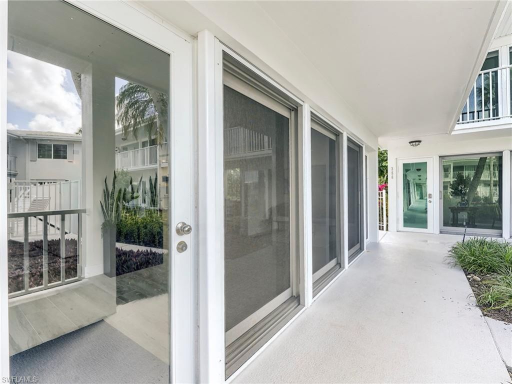 354 Harbour Dr , Unit 354, Naples, FL 34103 Photo
