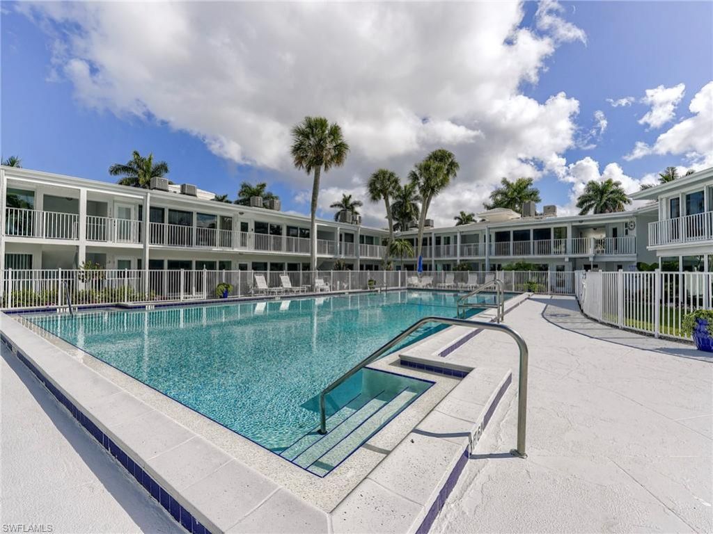 354 Harbour Dr , Unit 354, Naples, FL 34103 Photo