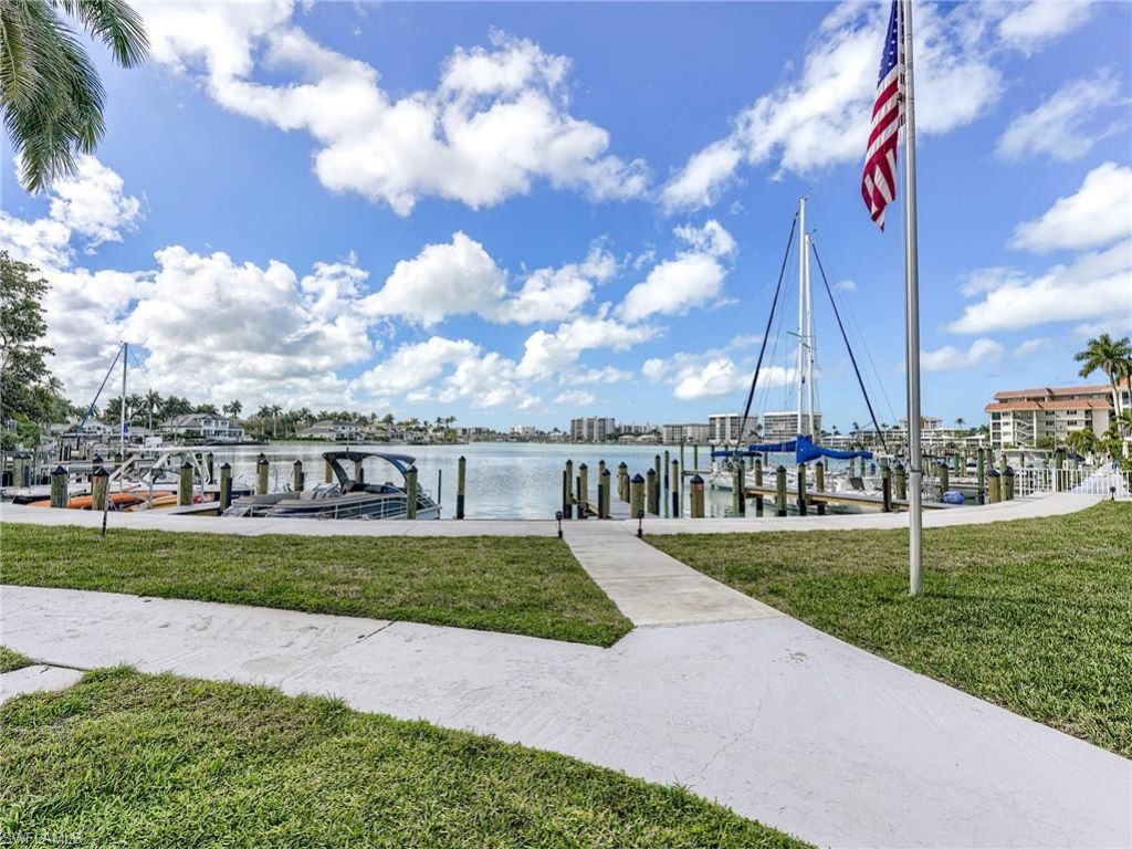 354 Harbour Dr , Unit 354, Naples, FL 34103 Photo