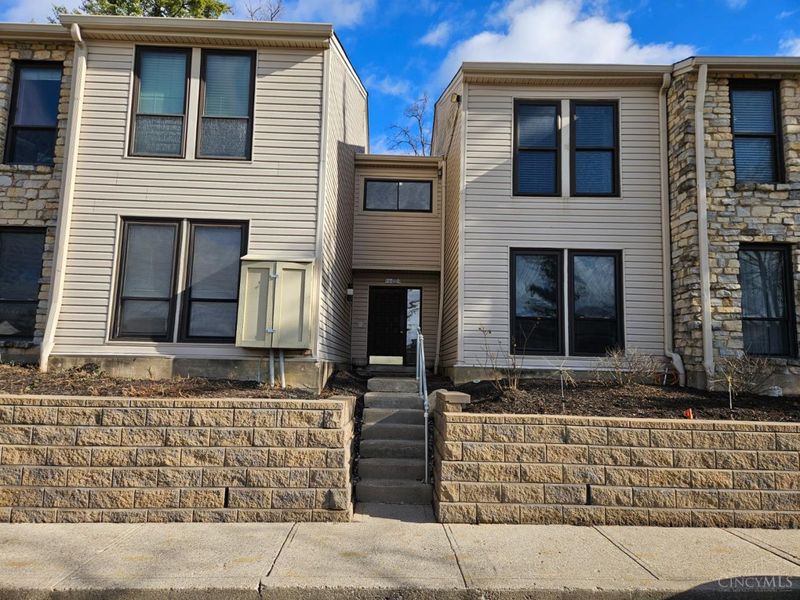 7280 E Galbraith Road, Unit 22B, Sycamore Township, OH 45243 Photo 2