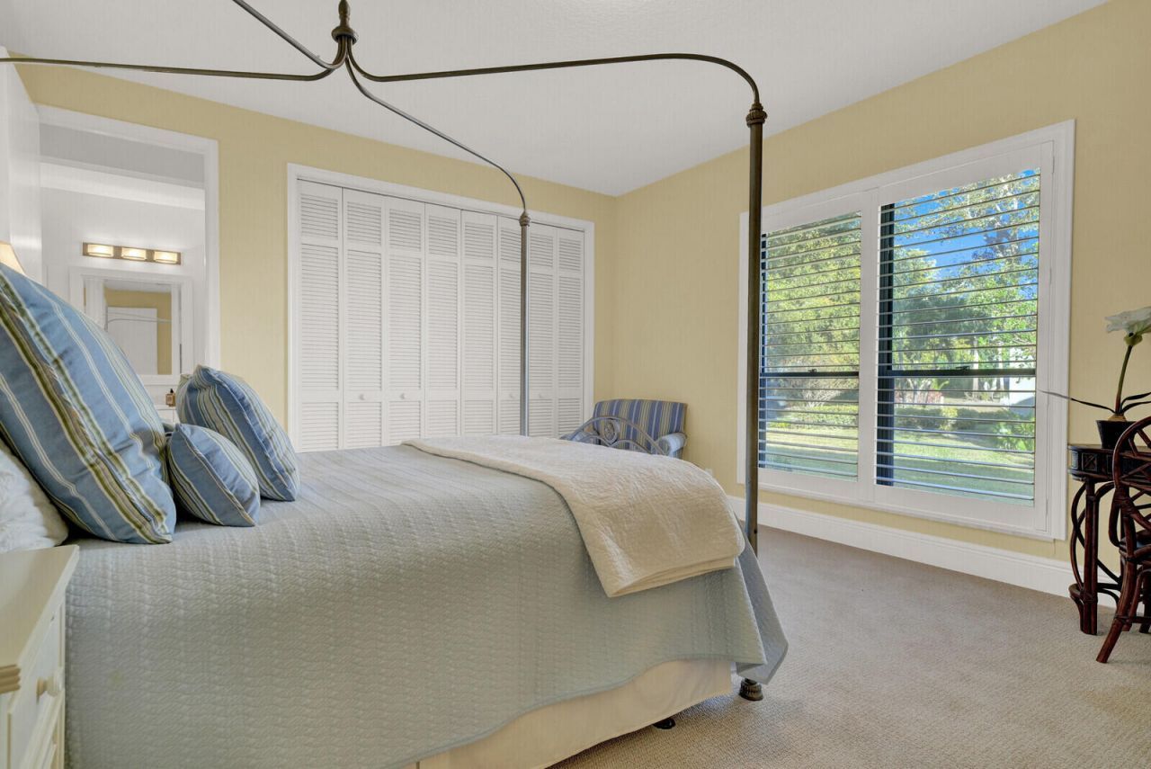 208 Turnberry Court S, Atlantis, FL 33462 Photo