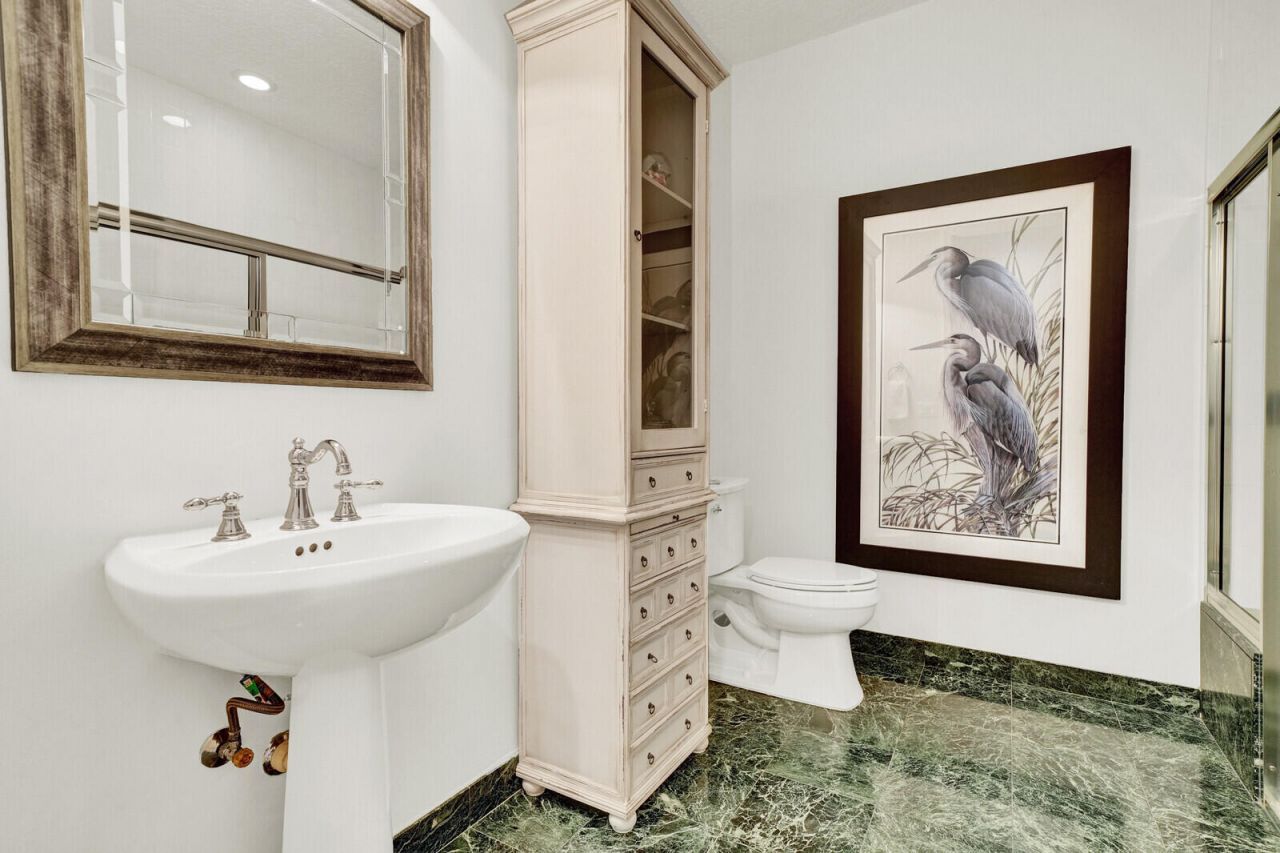 208 Turnberry Court S, Atlantis, FL 33462 Photo