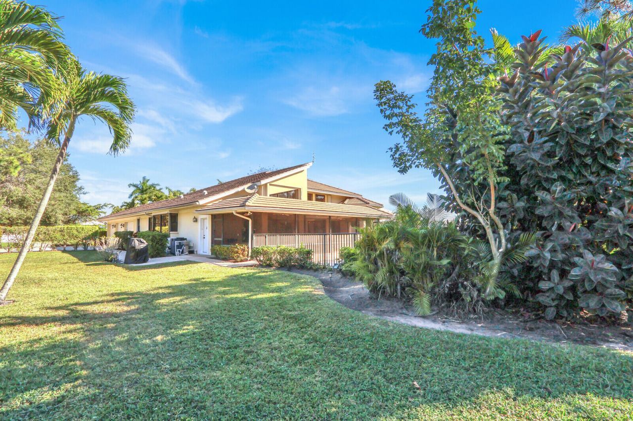 208 Turnberry Court S, Atlantis, FL 33462 Photo