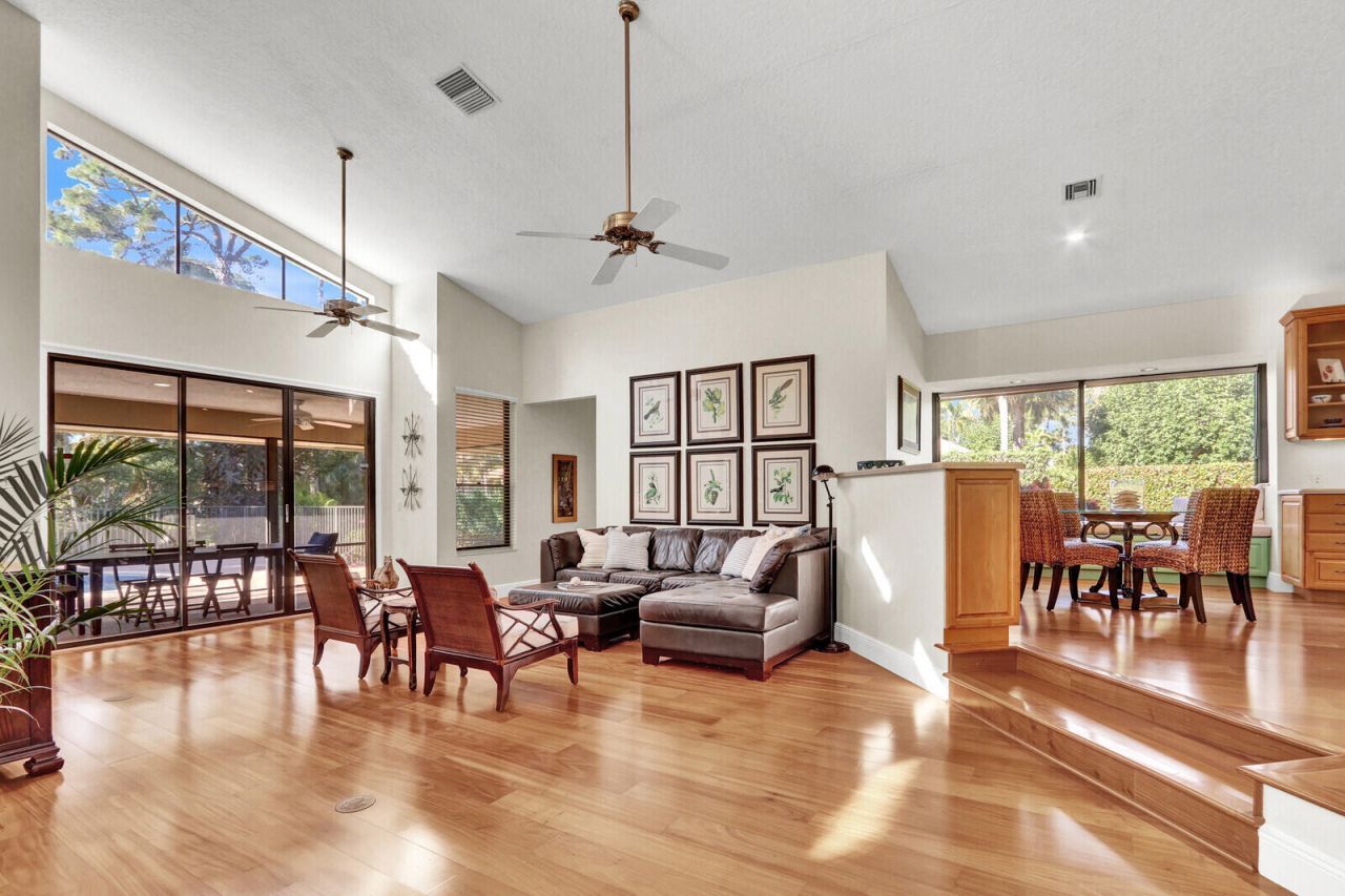 208 Turnberry Court S, Atlantis, FL 33462 Photo