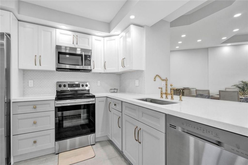 7484 La Paz Boulevard, Unit 101, Boca Raton, FL 33433 Photo