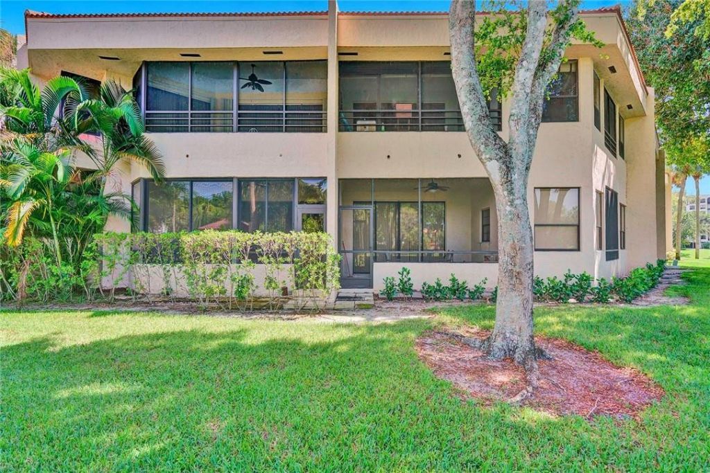 7484 La Paz Boulevard, Unit 101, Boca Raton, FL 33433 Photo