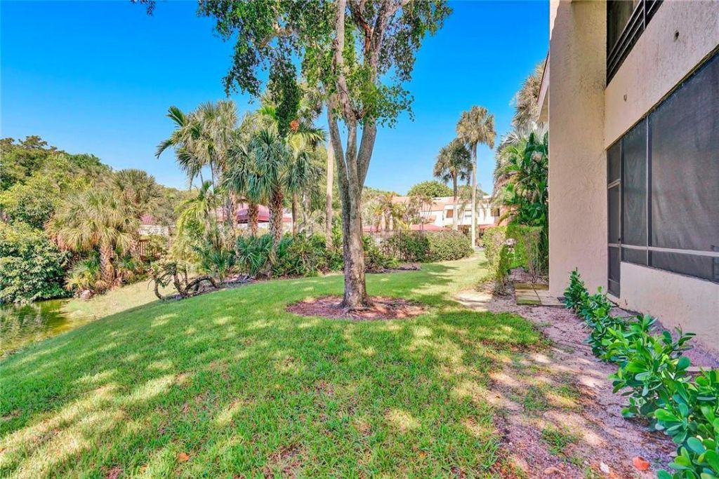 7484 La Paz Boulevard, Unit 101, Boca Raton, FL 33433 Photo