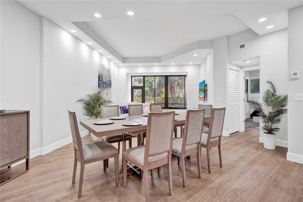 7484 La Paz Boulevard, Unit 101, Boca Raton, FL 33433 Photo