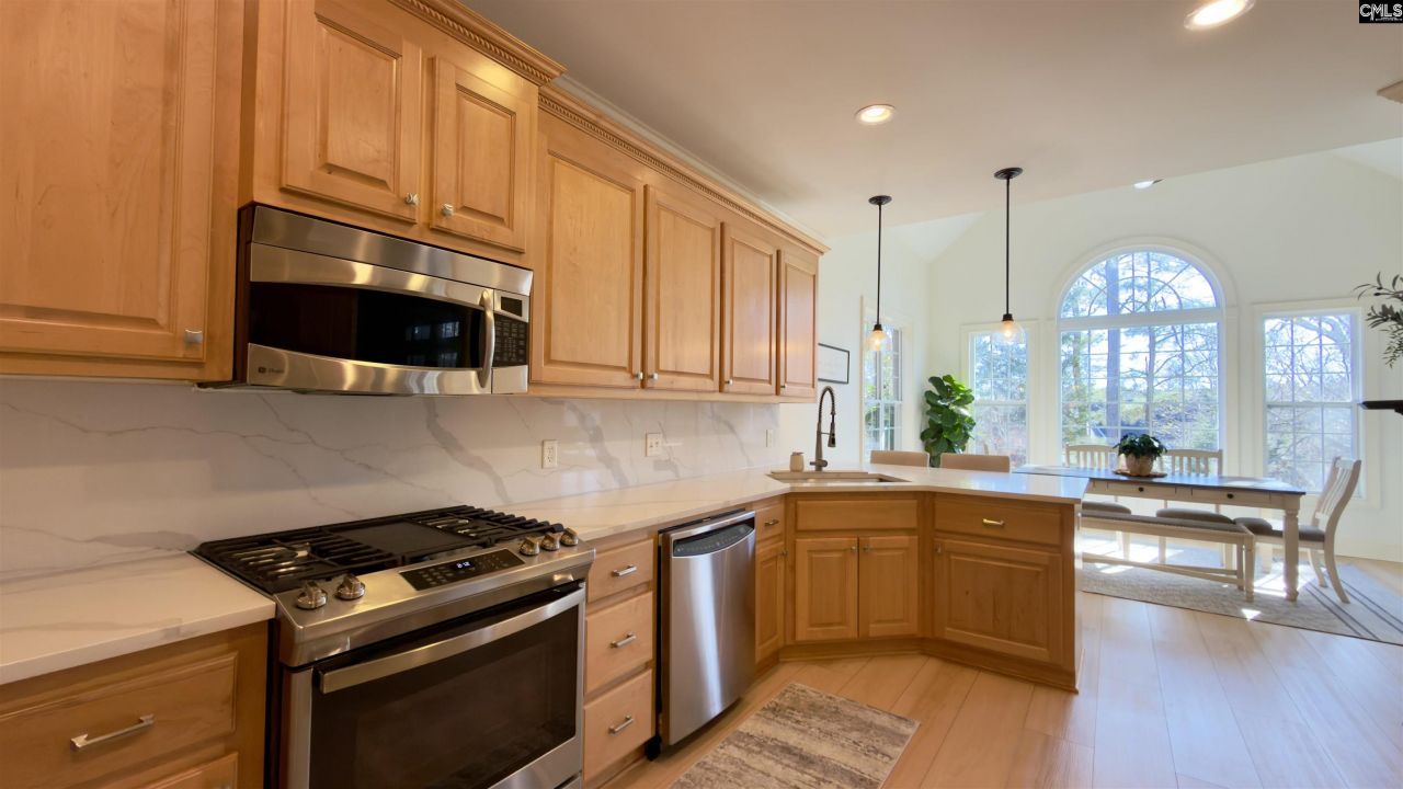 21 Winding Maple Court  Photo 16