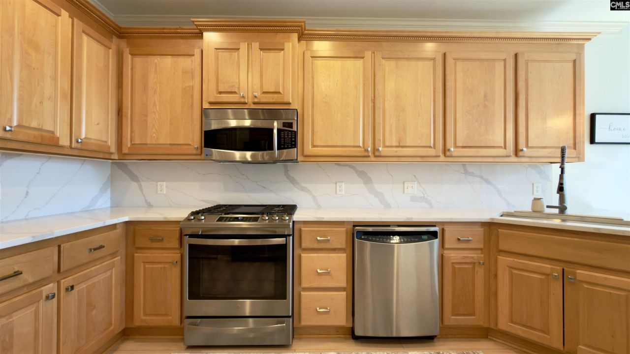 21 Winding Maple Court  Photo 17