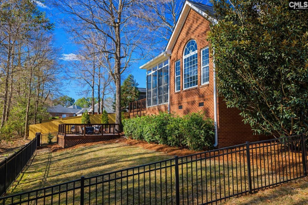 21 Winding Maple Court  Photo 7