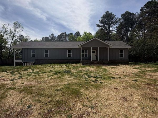 214 Crystal Creek Drive, New Market, AL 35761