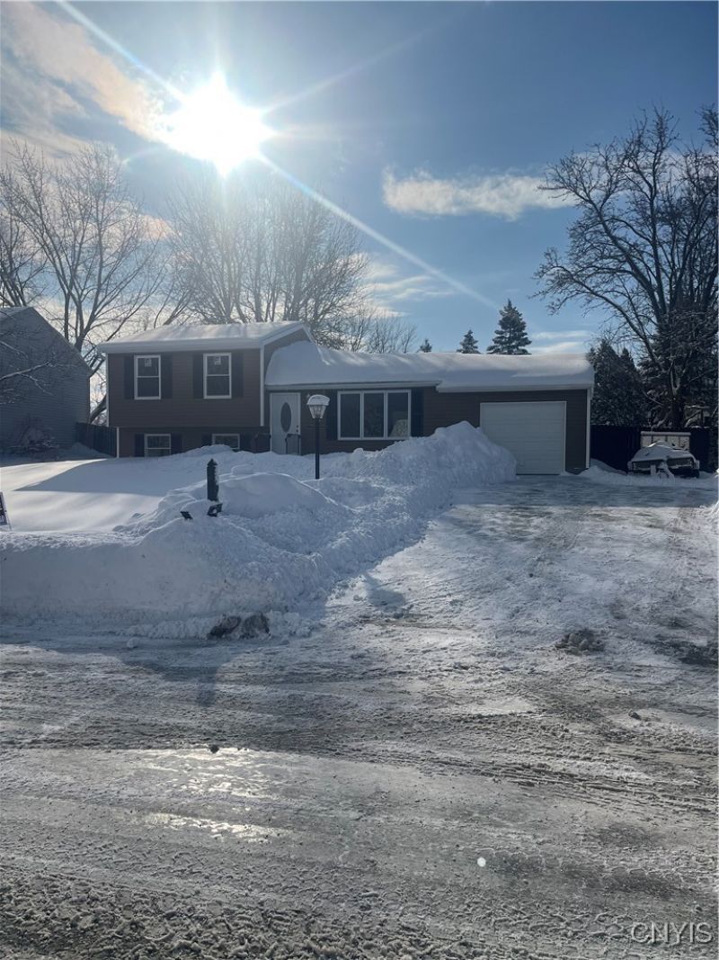 6130 Palisades Drive, Cicero, NY 13039 Main Photo