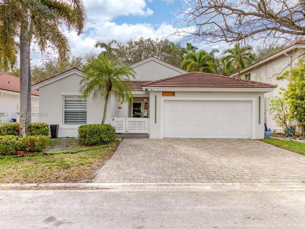 3464 SW 51st St , Hollywood, FL 33312