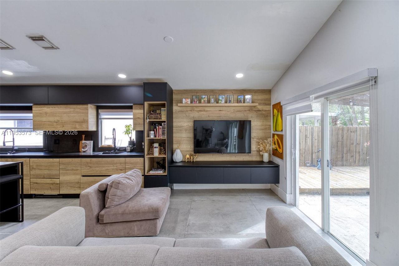 3464 SW 51st St , Hollywood, FL 33312 Photo