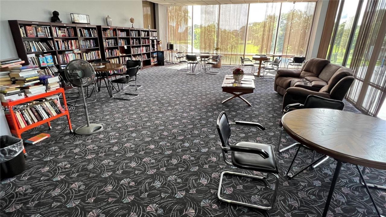 7051 Environ Blvd, Unit 332, Lauderhill, FL 33319 Photo