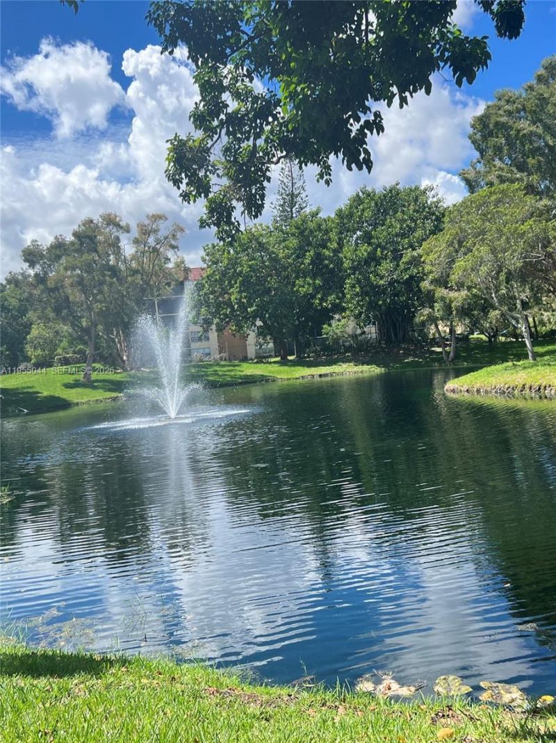 7051 Environ Blvd, Unit 332, Lauderhill, FL 33319 Photo