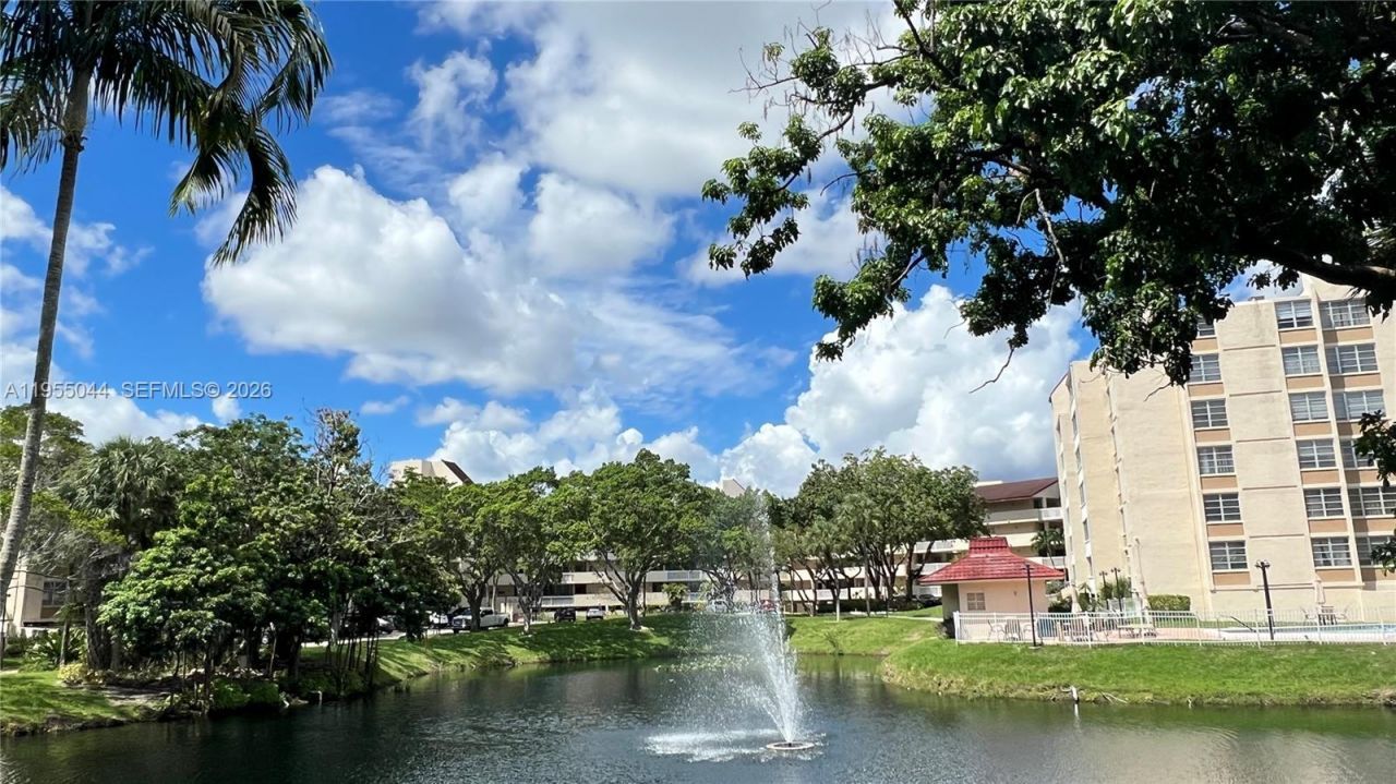 7051 Environ Blvd, Unit 332, Lauderhill, FL 33319 Photo