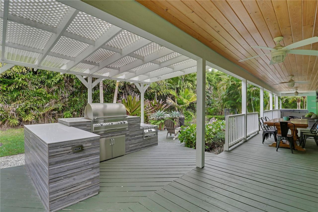 8445 SE Bayberry Ter , Hobe Sound, FL 33455 Photo