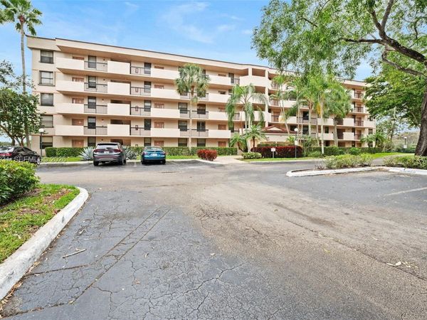 2768 S Carambola Cir S, Unit 403, Coconut Creek, FL 33066