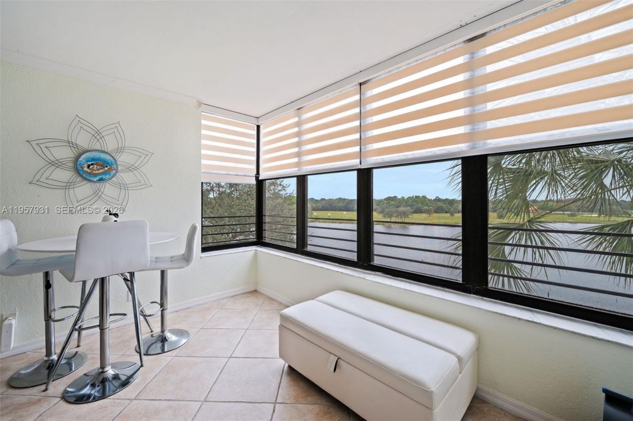 2768 S Carambola Cir S, Unit 403, Coconut Creek, FL 33066 Photo
